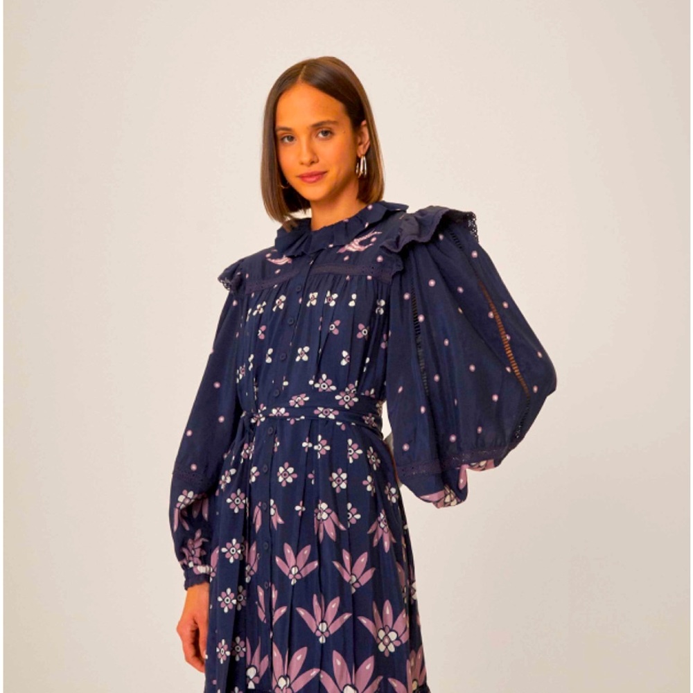 FARM RIO AINIKA MARTINA MIDI DRESS. Small.